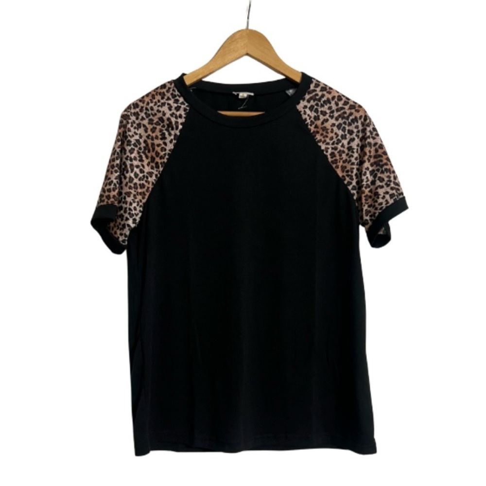 Elegant Black Leopard Accent Women's Tee